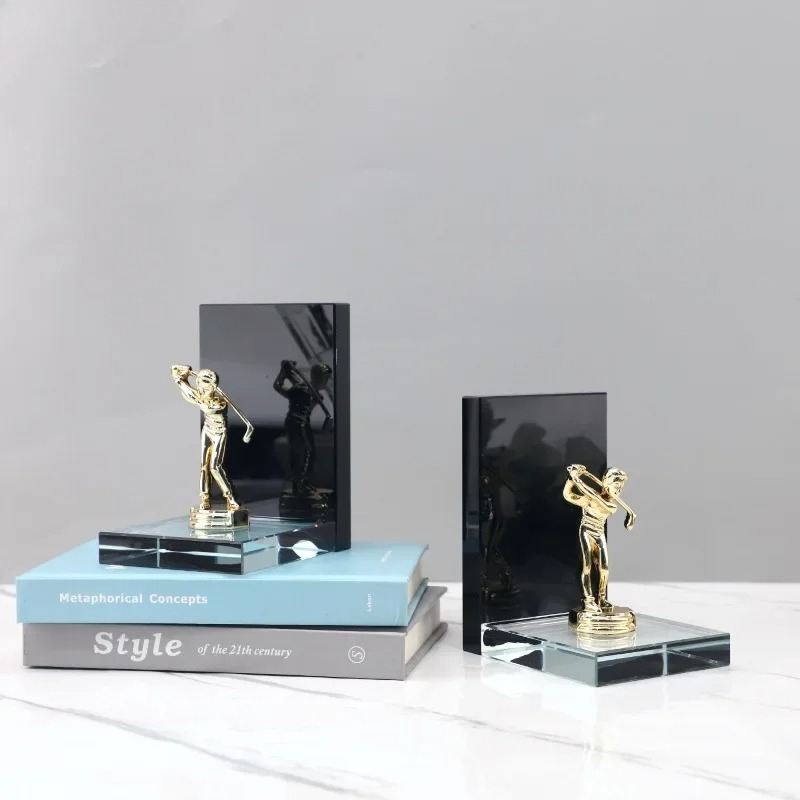 Aesthetic Bookend - Sculpture de joueur de golf dorée,